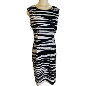 Bisou Bisou Womens Sz 10 Black White Dress SexyFitted Waist Knee length